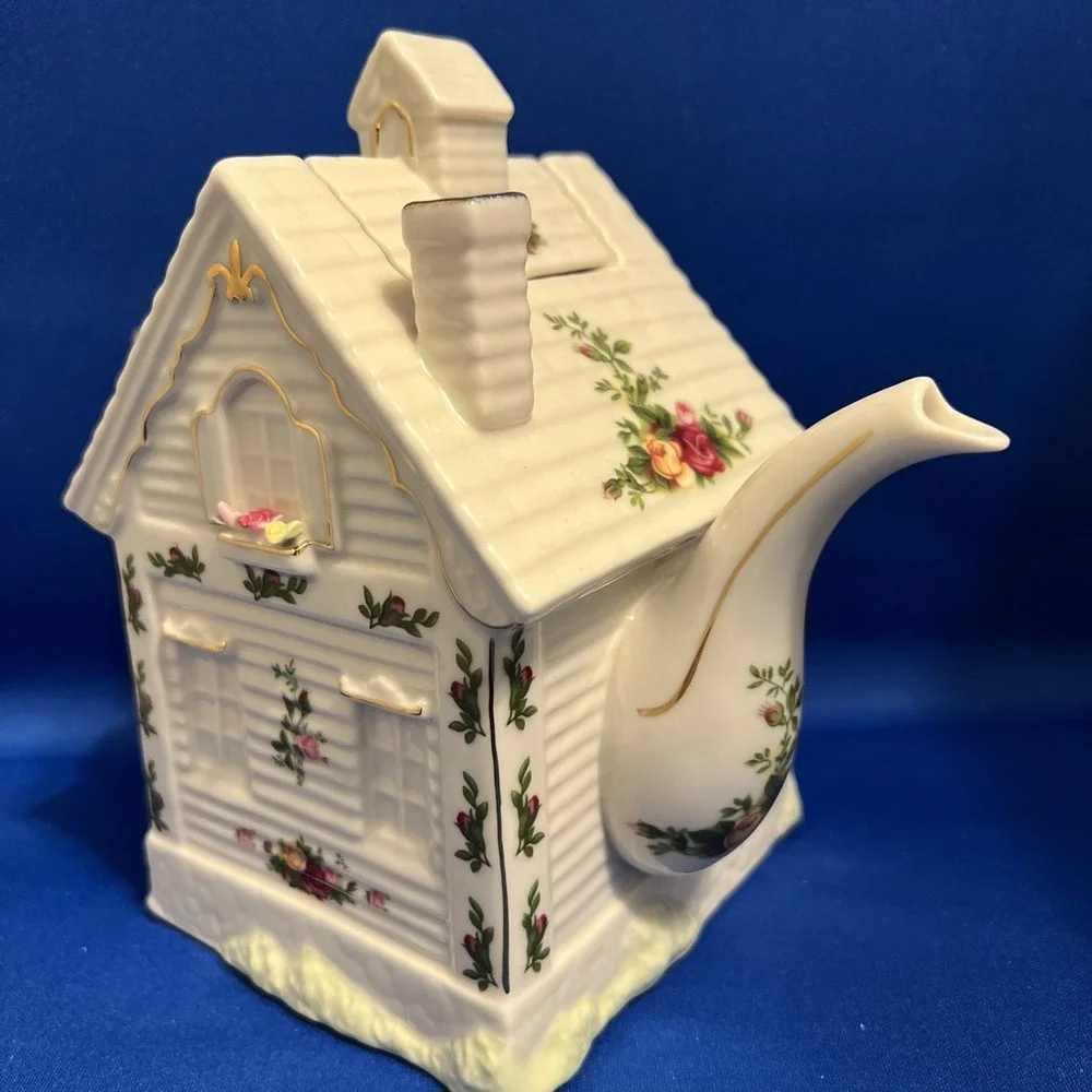 Royal Albert vtg royal
